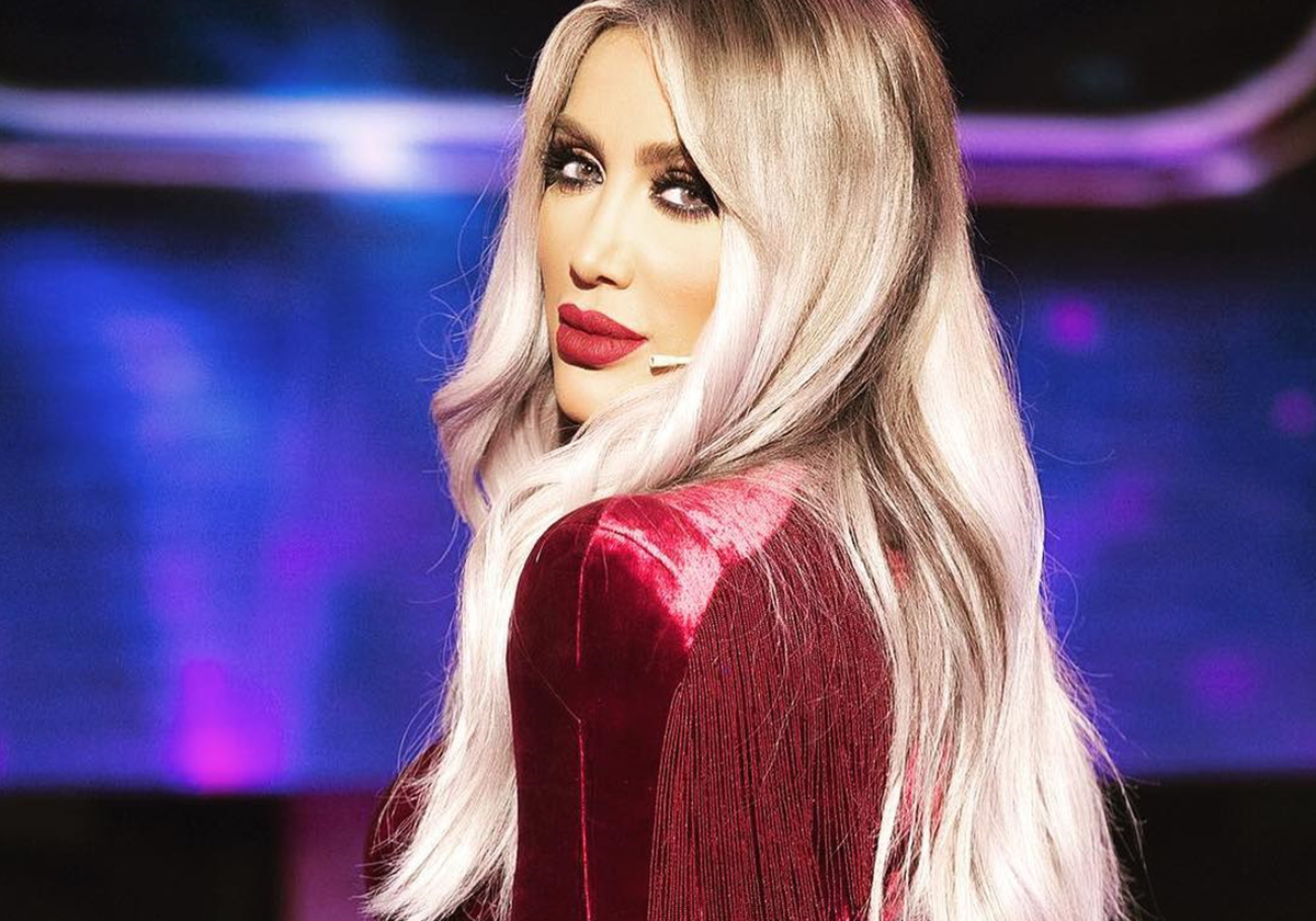 اطلالات مايا دياب التي خطفت الانظار في ديو المشاهير