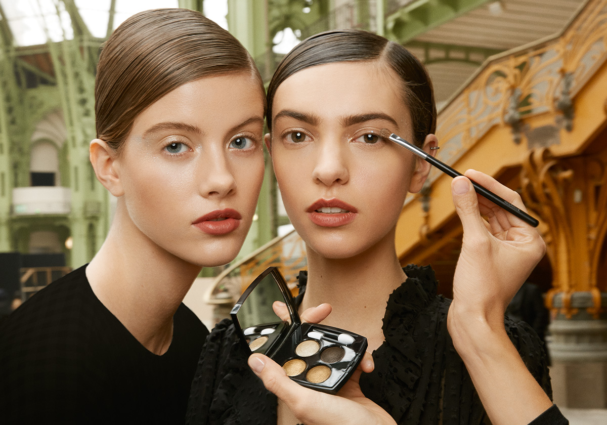 صور حصريّة لياسمينة من عرض CHANEL الباريسي
