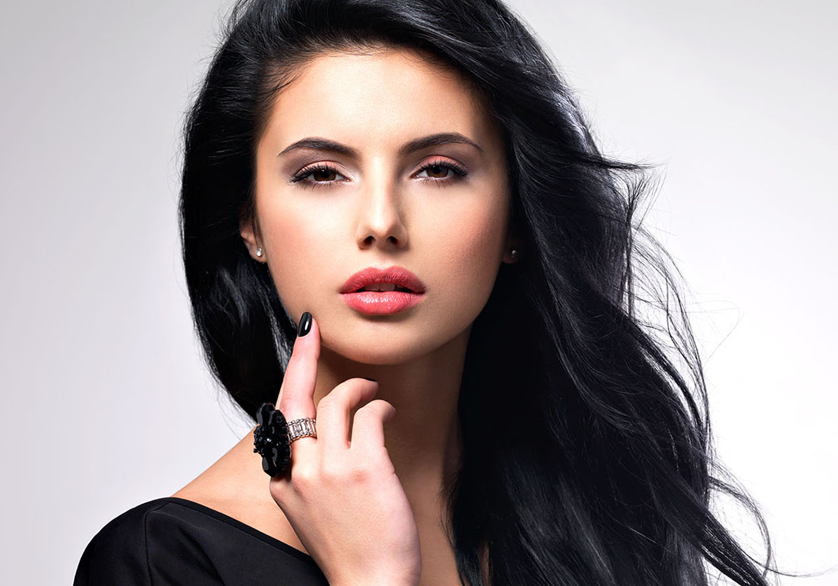 حلول لأكثر مشاكل البشرة شيوعاً الخاصة بالمرأة العربية 