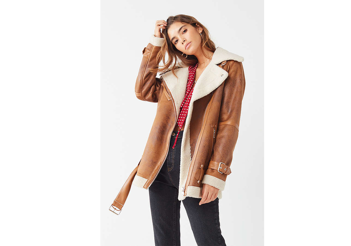 السترة الجلدية مع الفرو Shearling
