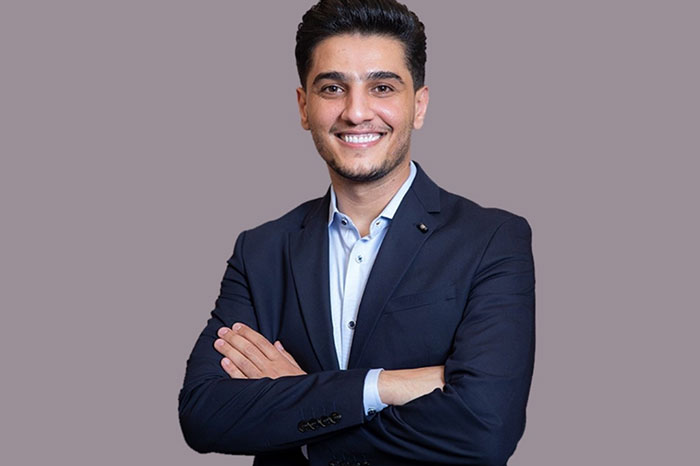 بعد بلقيس، الشبه بين محمد عساف وتمثاله أكثر من مذهل!