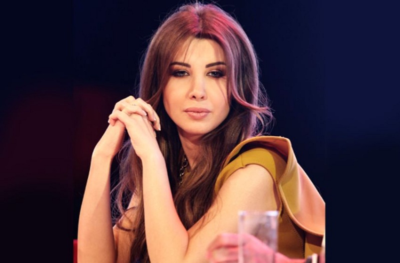 نانسي بفستان من Lanvin