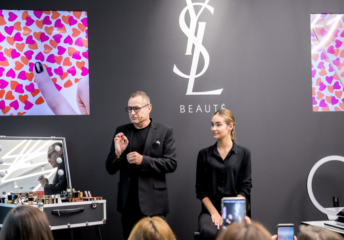 ياسمينة تلتقي مدير قسم التجميل العالمي لماكياج YSL Beauty توم بيشو