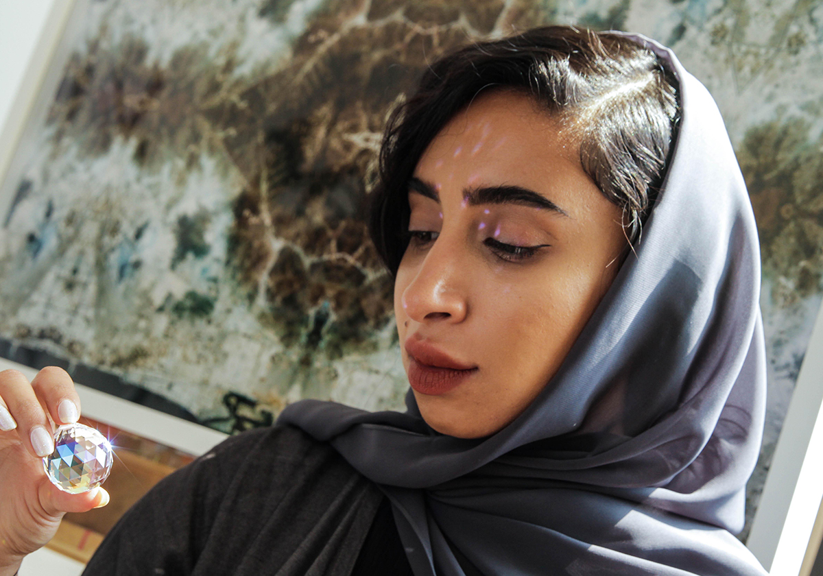 المصممة زينب الهاشمي