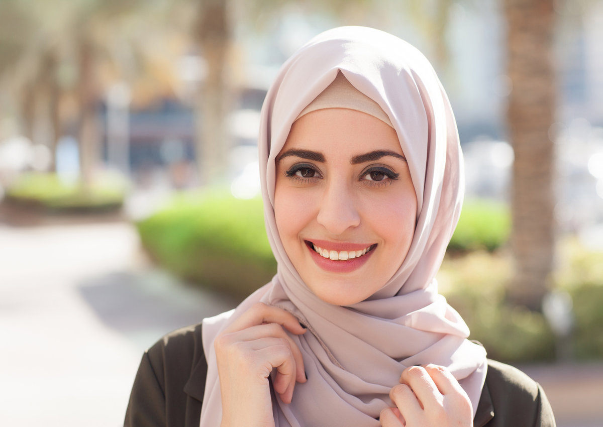 طرق لف الحجاب بالخطوات