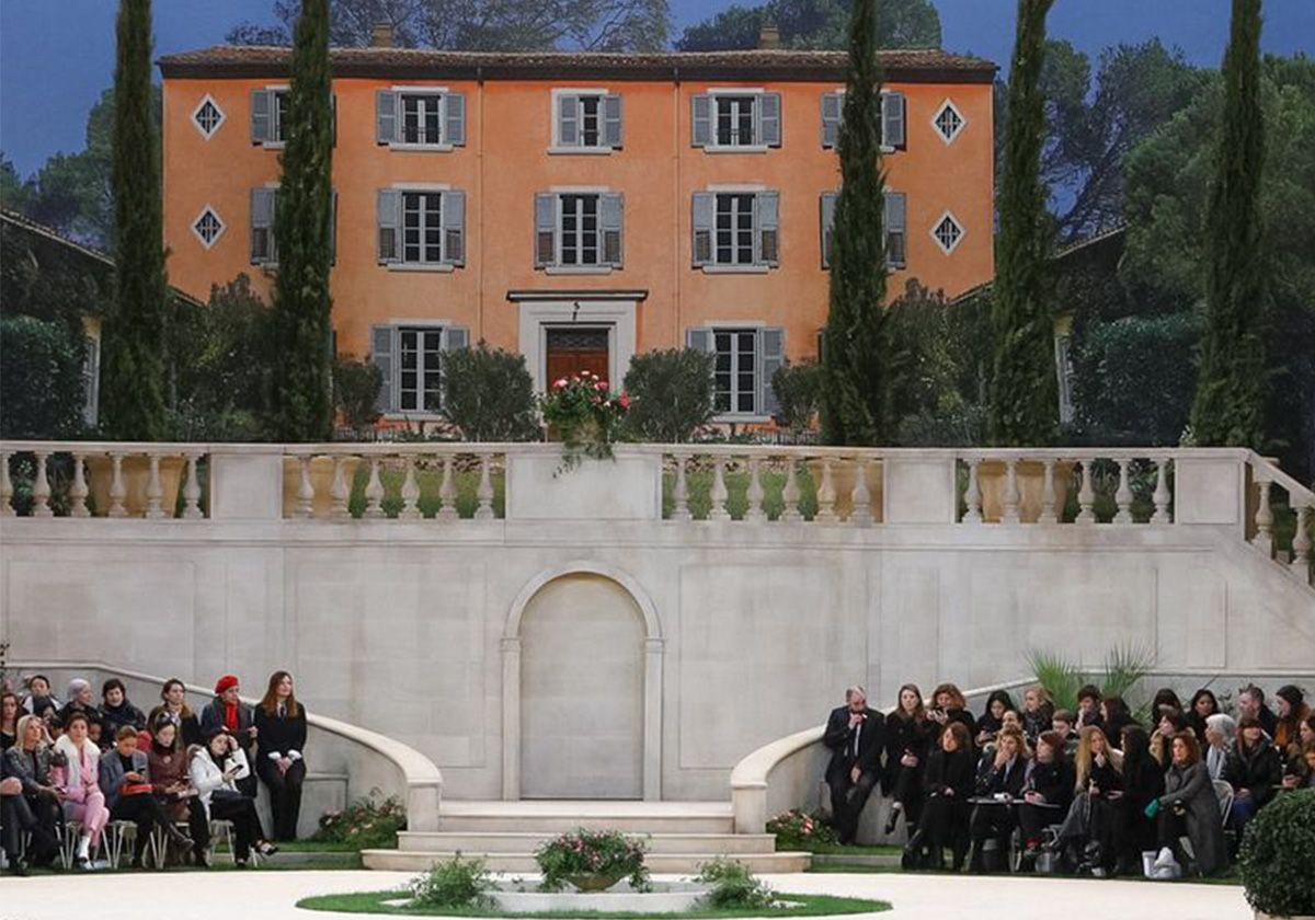 فيلا ايطالية ديكور عرض CHANEL