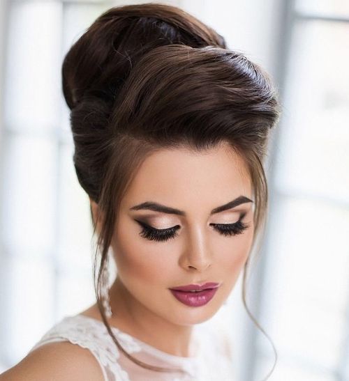 تسريح شعر ناعمه مرفوعة