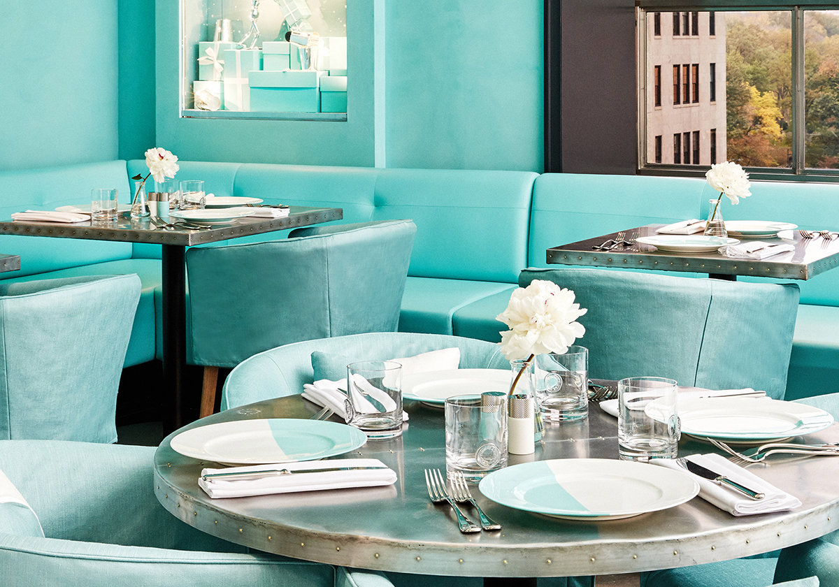 Blue Box Cafe في نيويورك: فسحة تحاكي فخامة دار .Tiffany & Co وروعتها