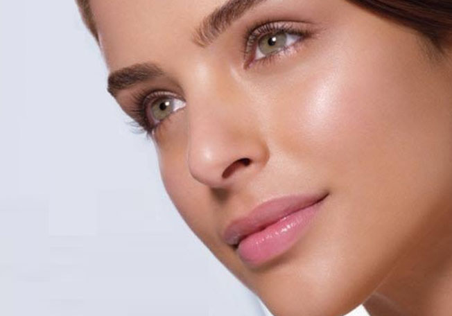 إطلالتك جميلة من دون مكياج
