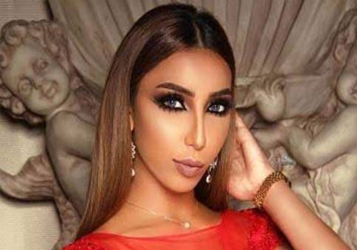 صورة قديمة لدنيا بطمة