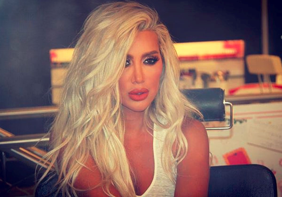 لحظة ساخنة لمايا دياب على الشاطئ... لن تصدقي كيف استعرضت قوامها بالبيكيني!