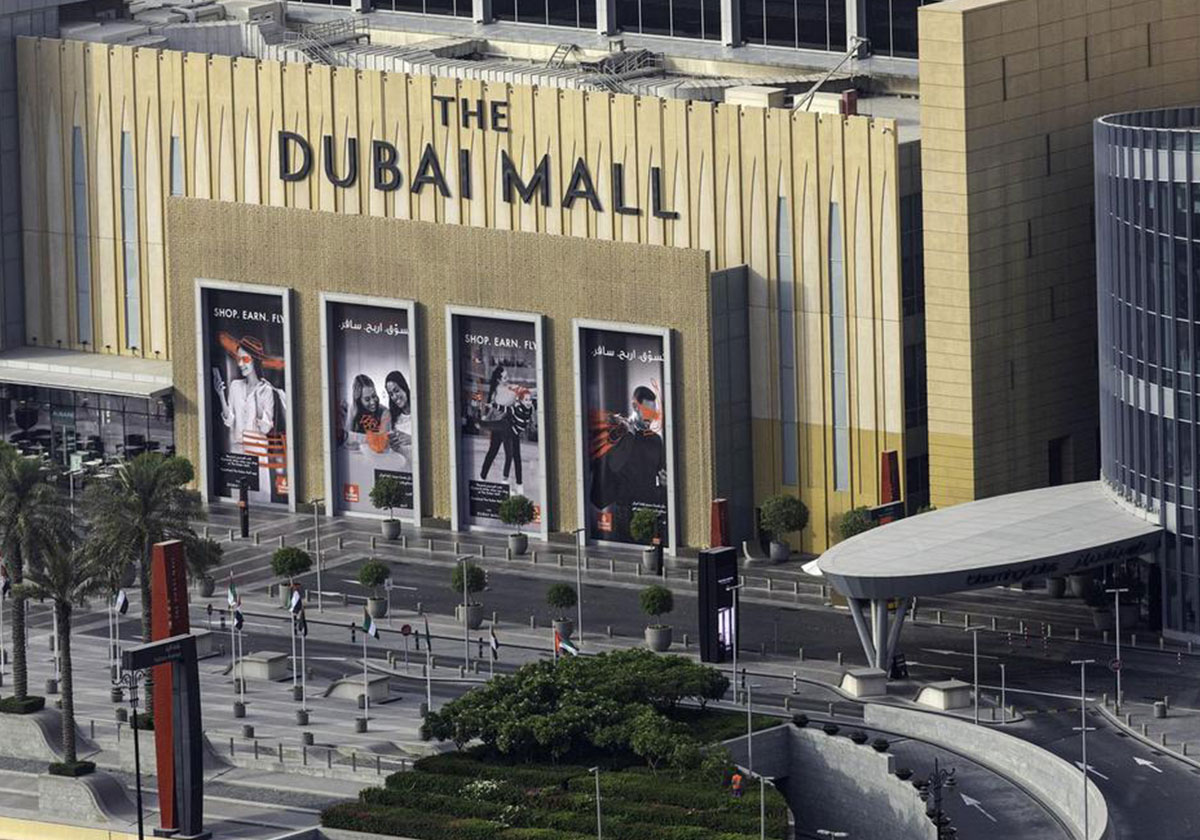 الإمارات تخفّف الإجراءات الاحترازية ودبي تفتح مولاتها بشروط معيّنة