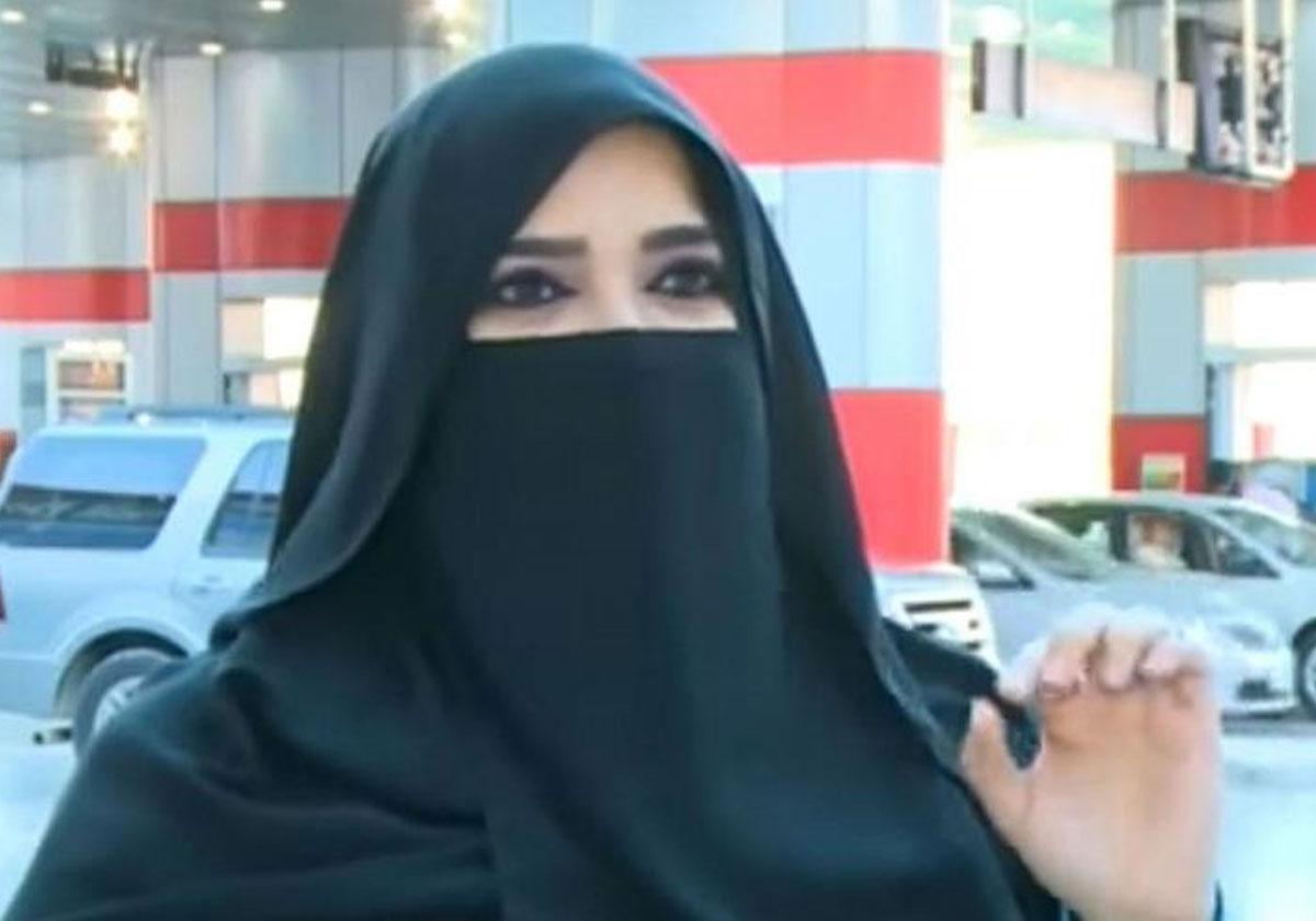 أول سعودية تعمل في محطة للوقود... هكذا أضافت لمستها الأنثوية!