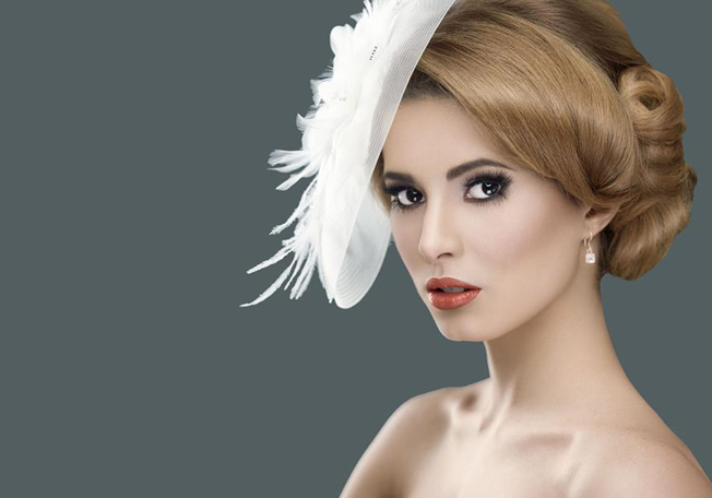 خطوات ماكياج أساسيّة لتسريحة شعر العروس القصير 