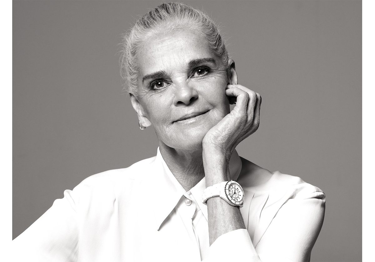 ALI MACGRAW الوجه الاعلاني الجديد لساعة CHANEL J12