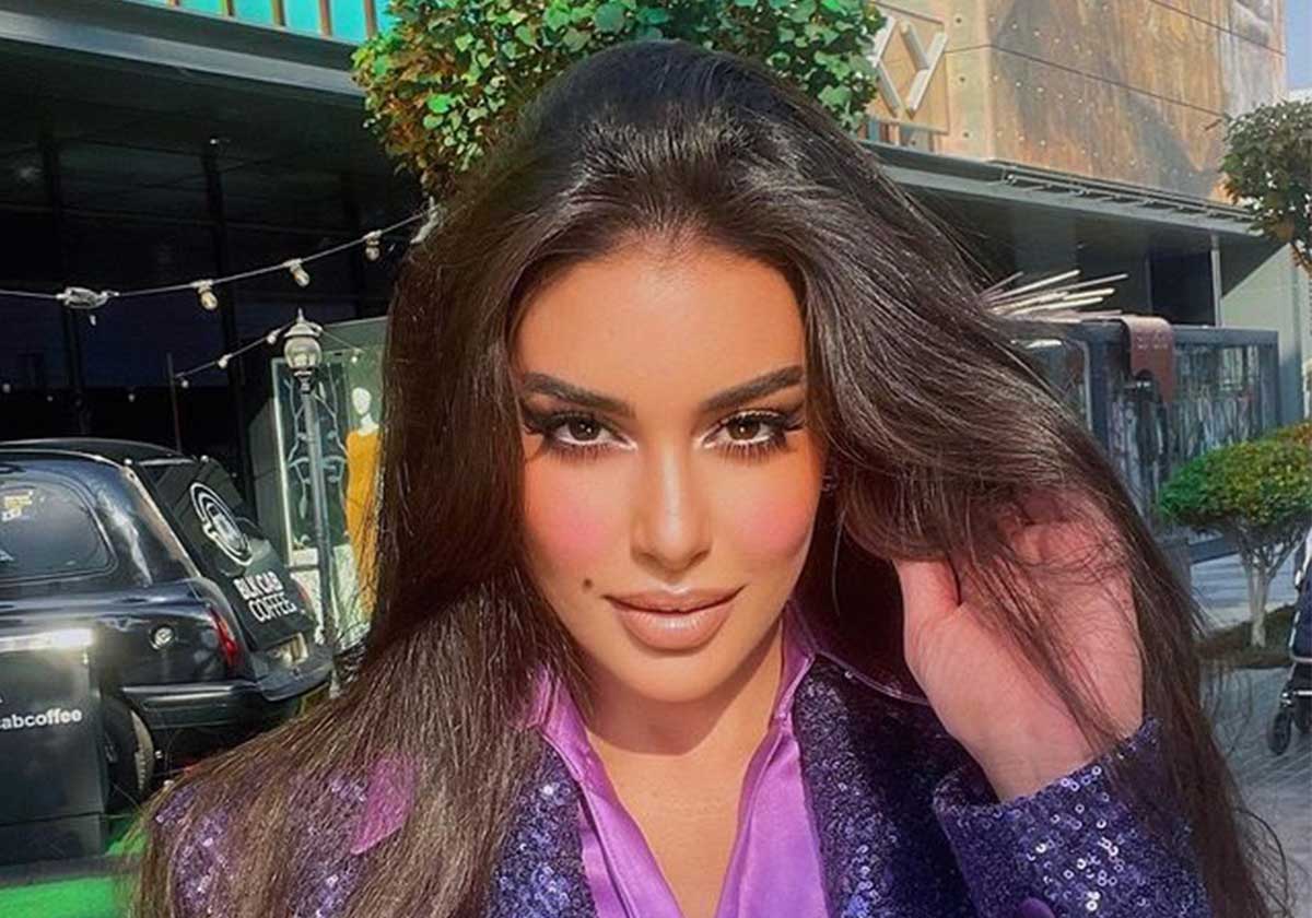 صيحات مكياج تطبقها النجمات ليبدون جذابات في صورهن