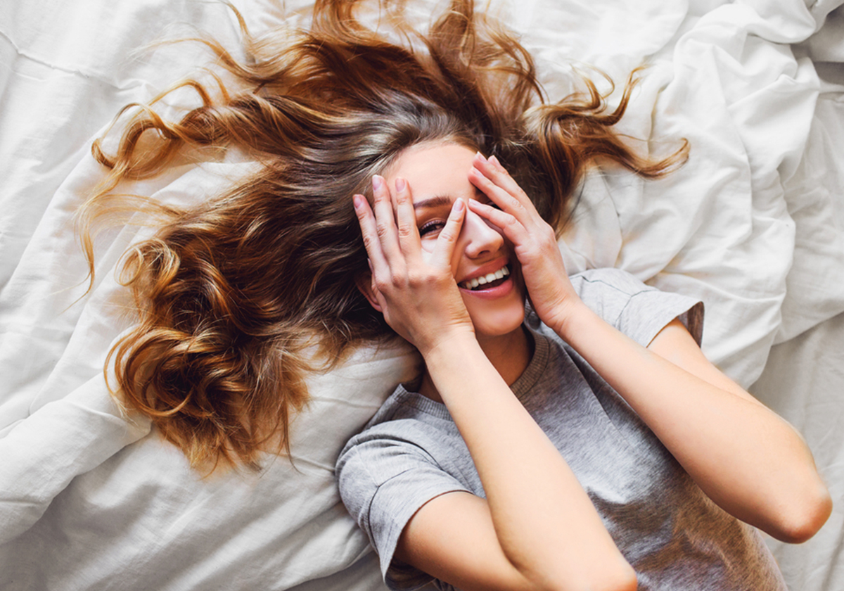 تضحك كثيراً وتُضحك الآخرين إلا انها الأشد ألماً! من هي مولودة هذا البرج؟