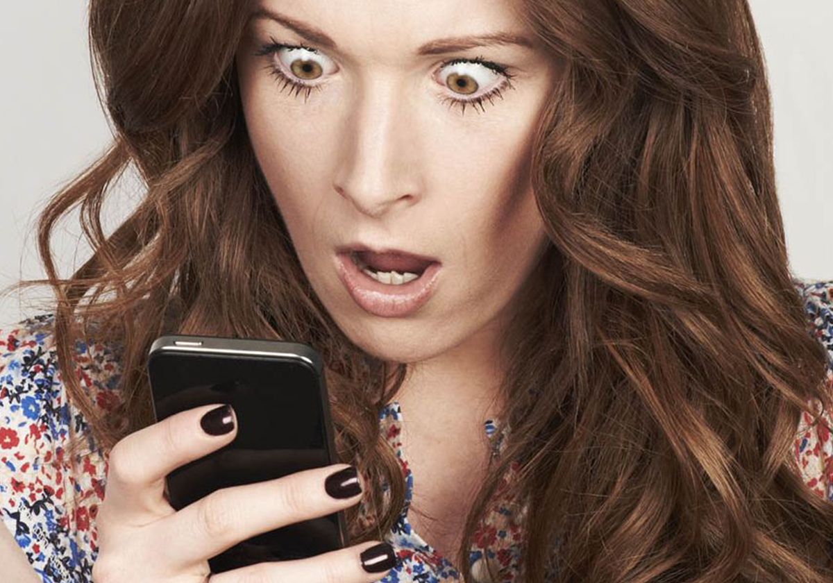 هاتفه حامل أسراره، وإذا تواجدت هذه الدلائل الـ4... فاعلمي أنه ليس وفياً!