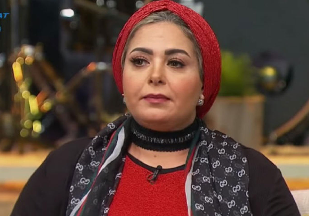 الفنانة المصريّة صابرين تخلع الحجاب وتطل بالشعر الأشقر
