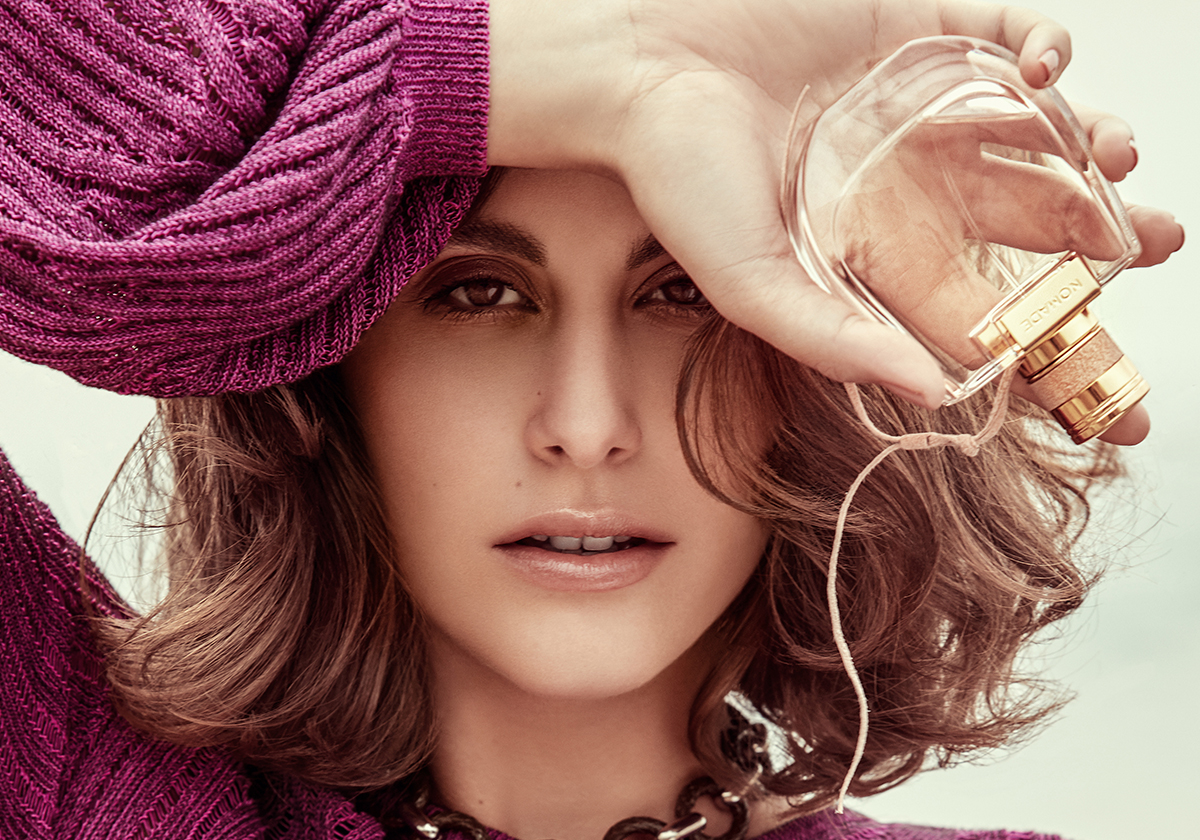 نور عريضة تهرب بعطر Nomade من Chloé وياسمينة ترصدها!