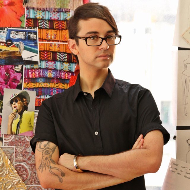 كل ما تريدين معرفته من اخبار ومعلومات ووثائق وصور عن Christian Siriano