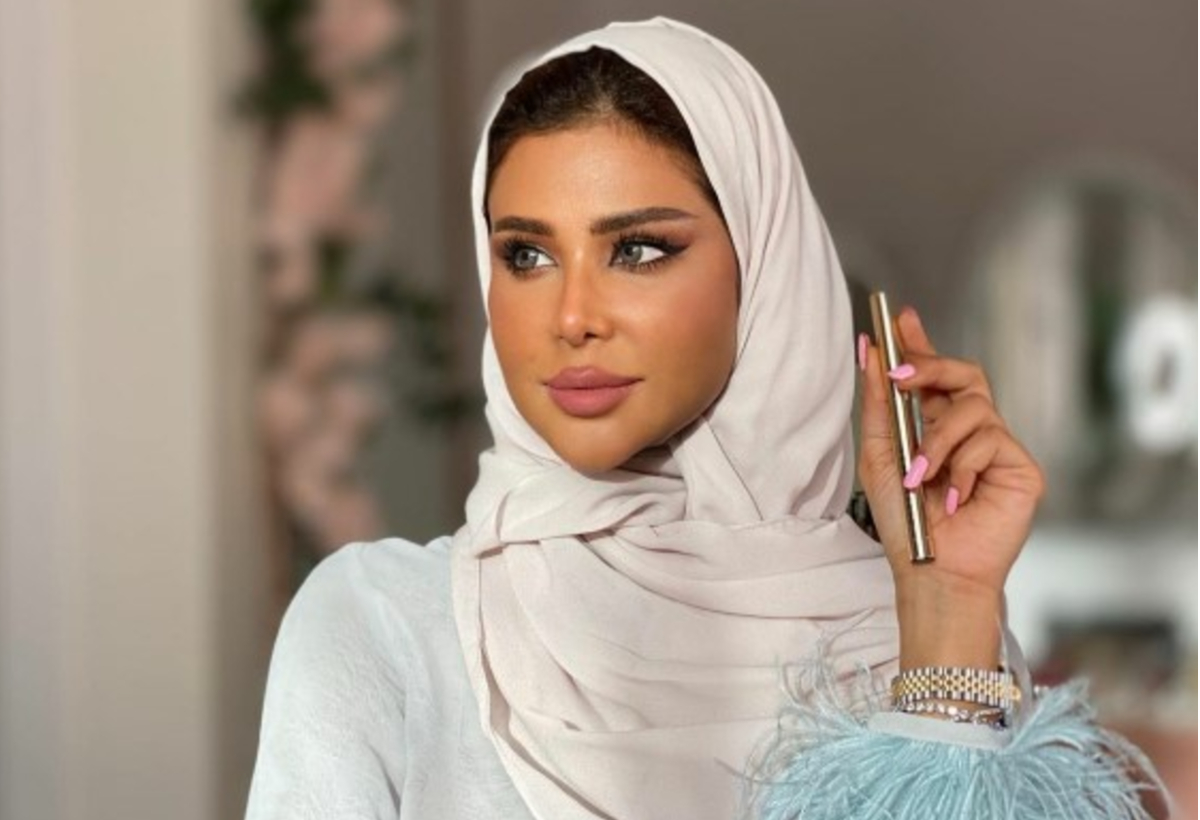  خبيرة التجميل منى النعمان التي كانت ضمن المؤثرات السعوديات اللواتي احتفلن بيوم المرأة