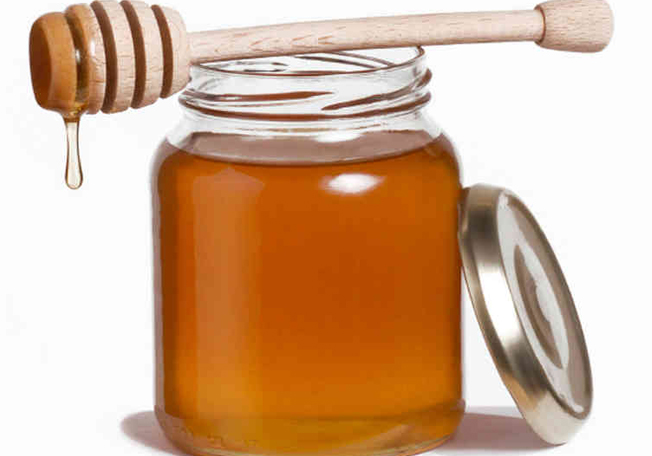 العسل والمياه الساخنة