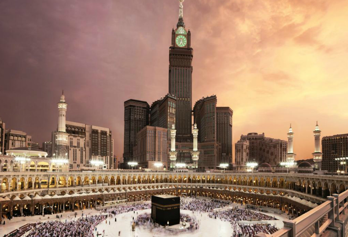 هل سيستمر تعليق الحج والعمرة والزيارة ؟