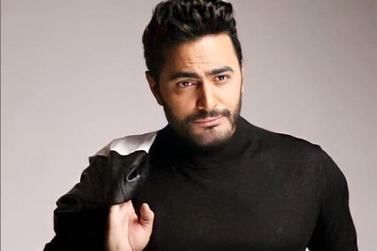 صور جديدة لتامر حسني تظهره شبيهًا لوائل كفوري