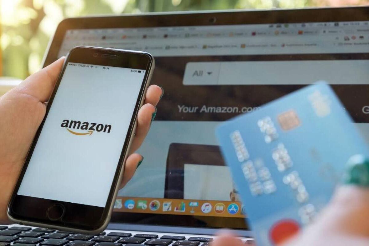 التسوق عبر موقع Amazon