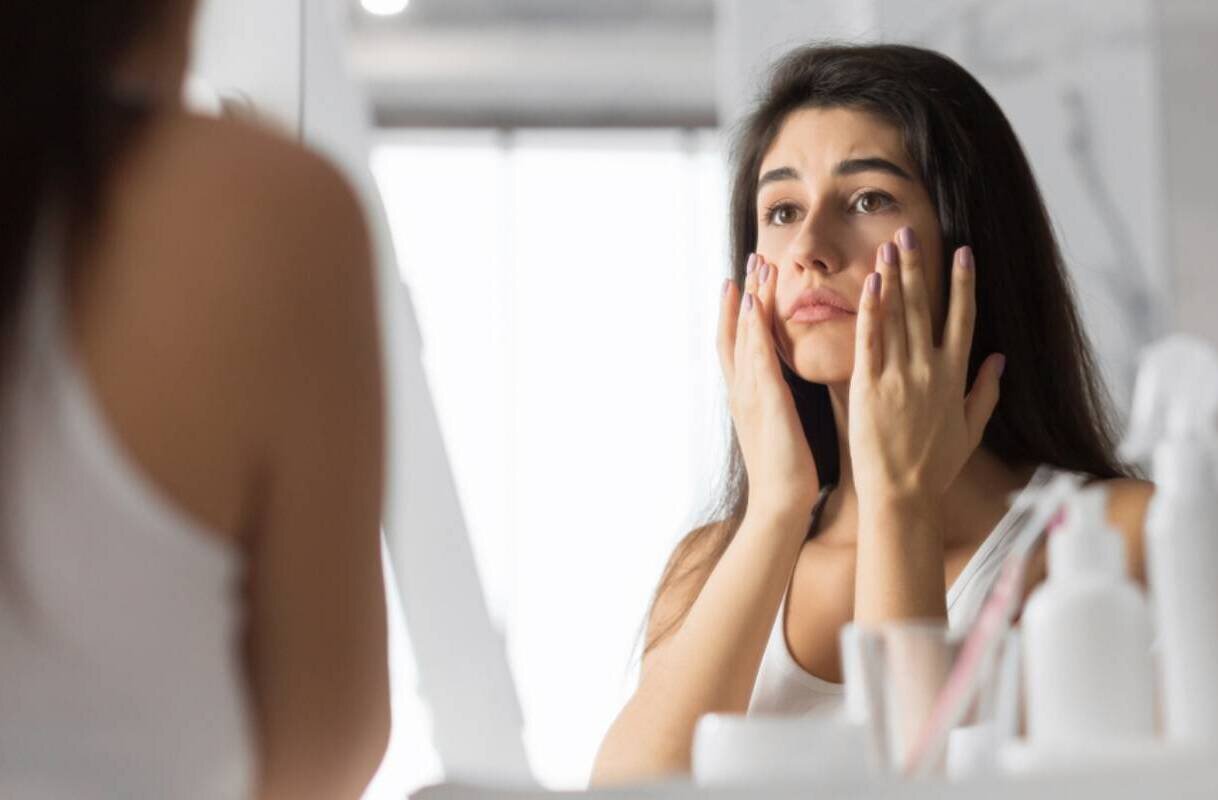 أعراض نقص الفيتامينات على الجلد