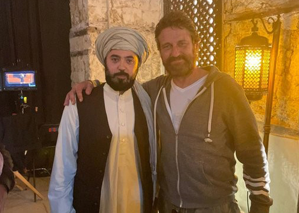 "قندهار" أول فيلم هوليوودي يصور في العُلا من بطولة النجم الأمريكي جيرارد باتلر