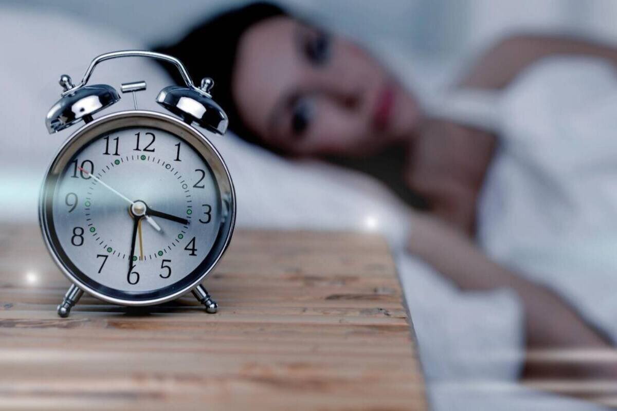 سبب عدم النوم في علم النفس 