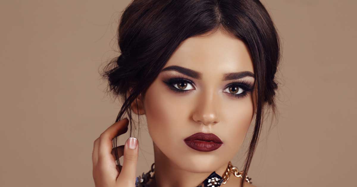 طريقة رسم مكياج عيون سموكي