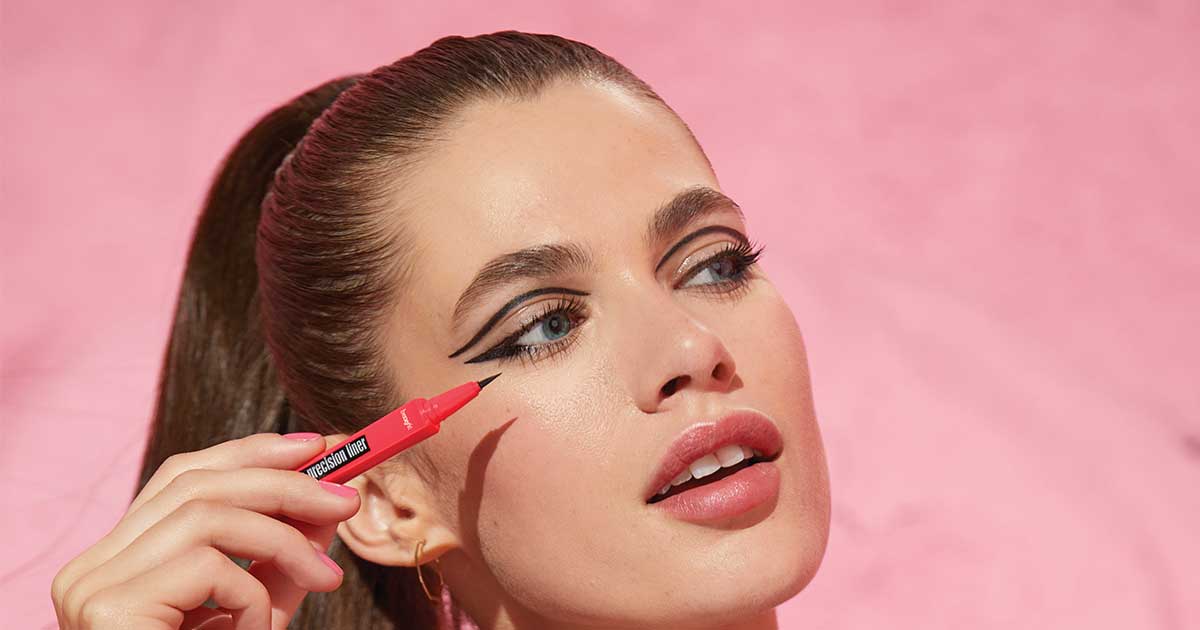 مكياج عيون صيف 2022 مع Benefit