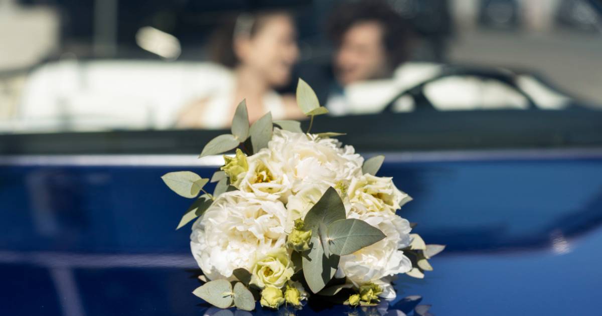عبارات تهنئة للعروس بالواتساب