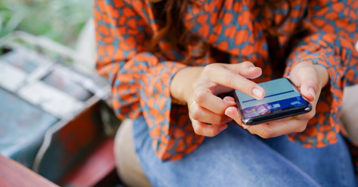 طريقة عمل الفيس بوك اسود بدقائق