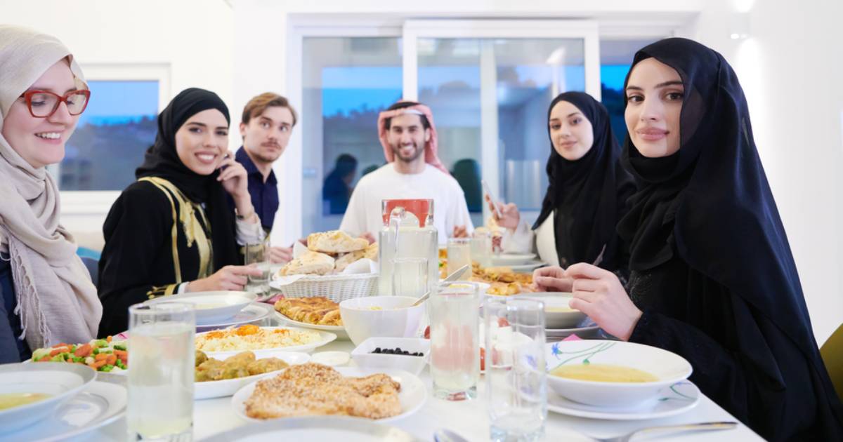 عبارات شكر لتلبية دعوة العشاء