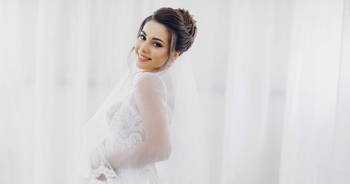 أجمل عبارات تهنئة للعروس بالواتساب