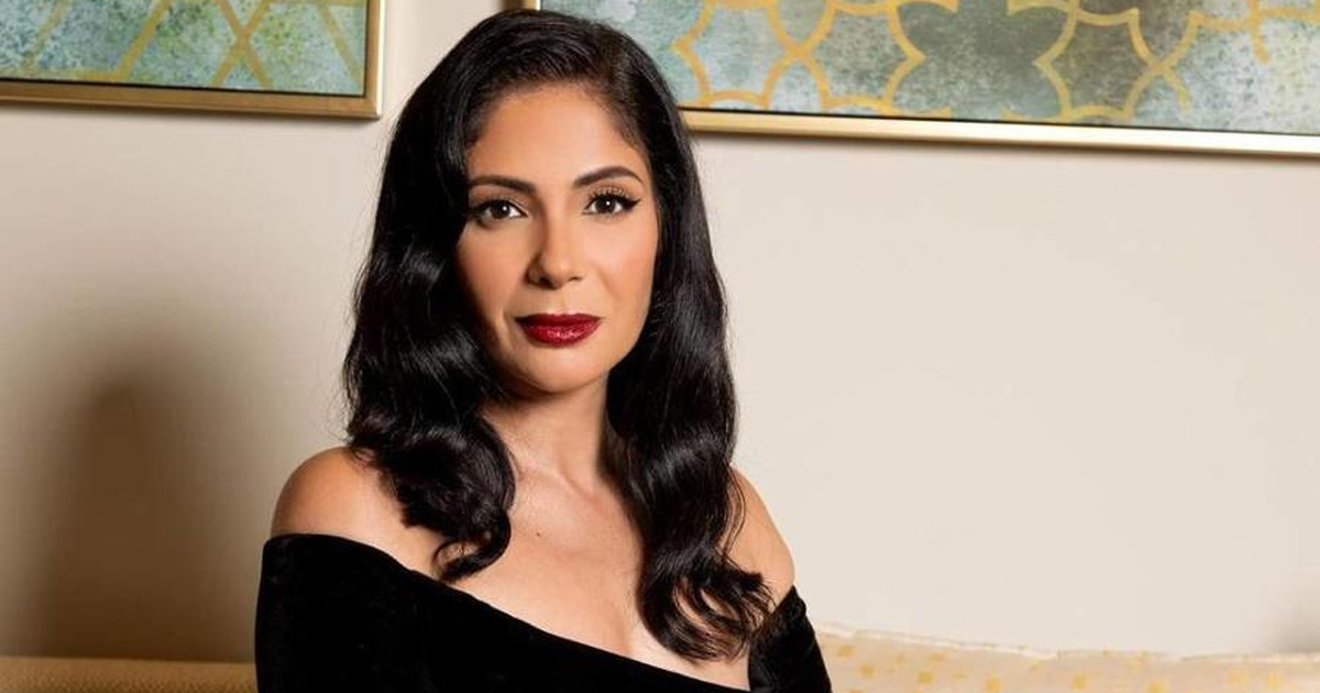 موسم الرياض يُعيد منى زكي للمسرح بعد ٢٠ عامًا في " الوش الثاني "
