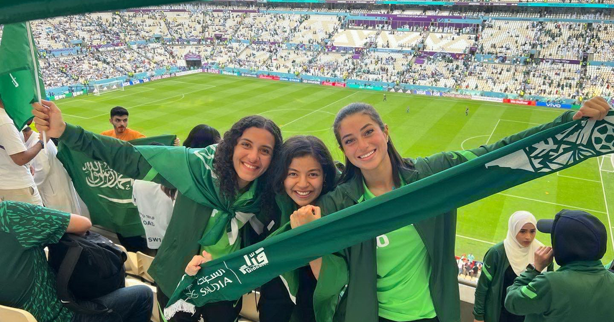 لاعبات المنتخب السعودي للكرة يتفاعلن مع فوز السعودية في مونديال قطر 2022
