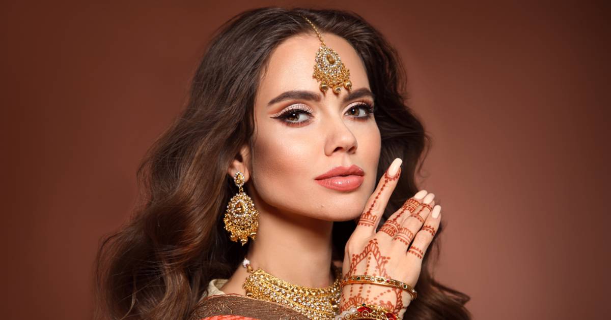وضع الحناء على الشعر يومياً
