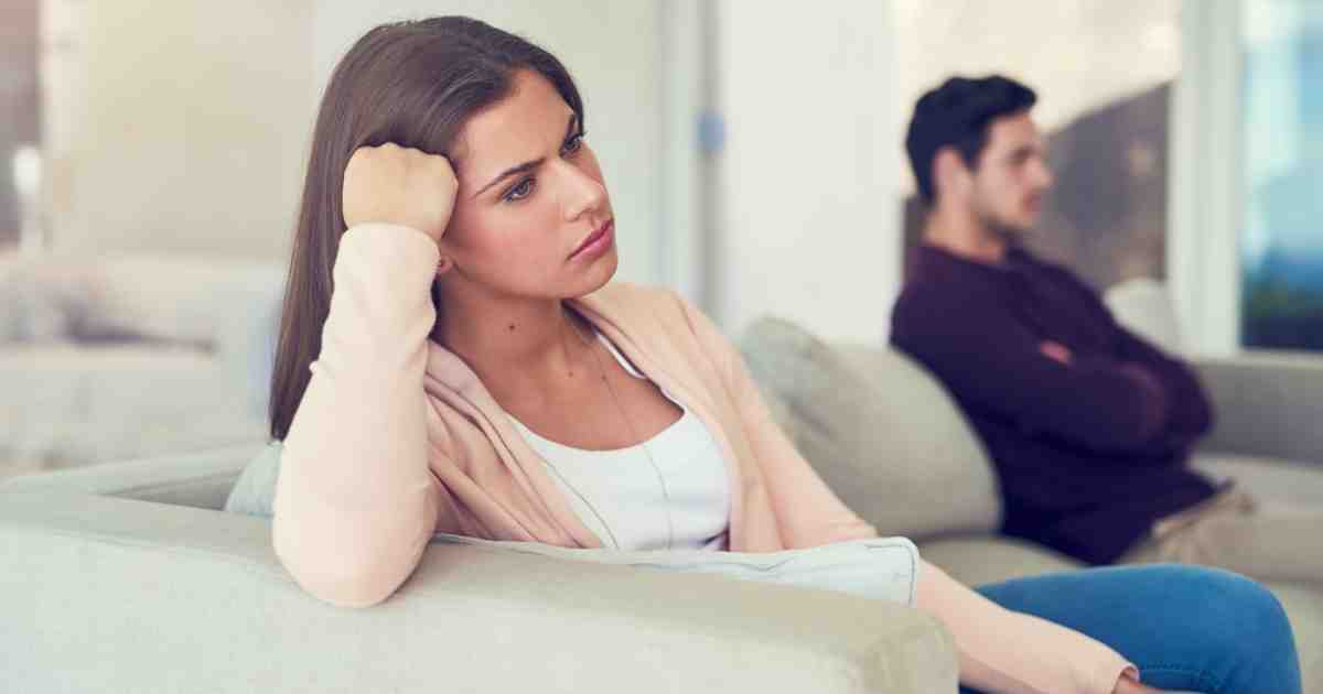 كيفية التعامل مع الزوج الذي يقلل من قيمة زوجته