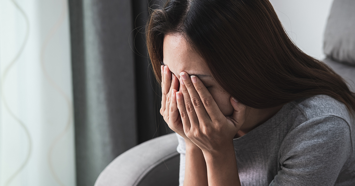 لماذا يخون الرجل شريكته مع أخرى أقل منها جمالاً؟