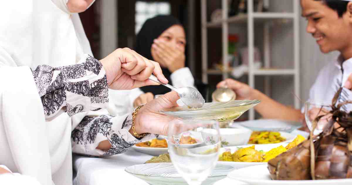 دعوه افطار رمضان