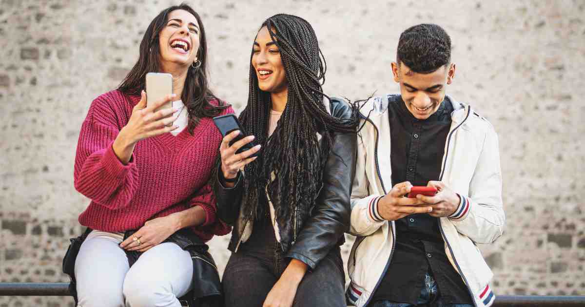 عبارات تهنئة بالعيد للأصدقاء