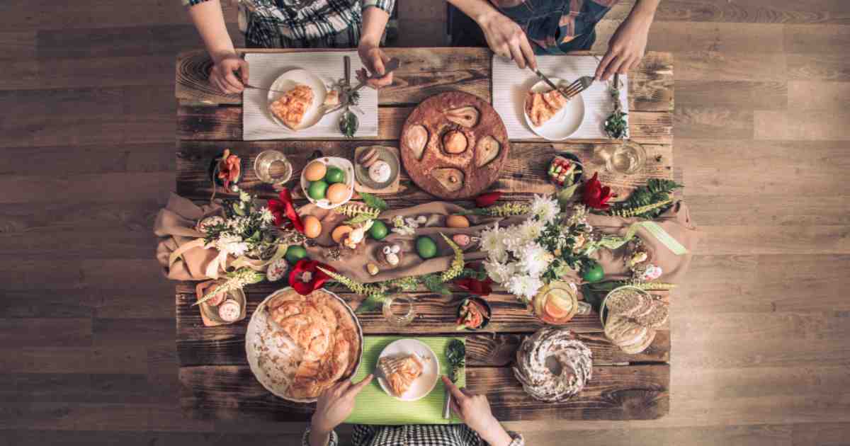 أجمل عبارات دعوة عشاء إلى منزل جديد