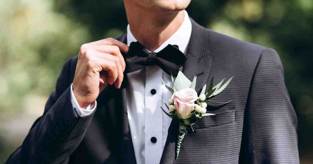 عبارات تهنئة لأم العريس