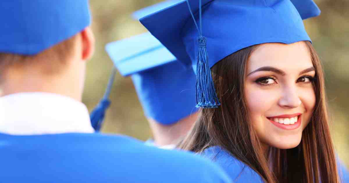تهنئة تخرج من الجامعة