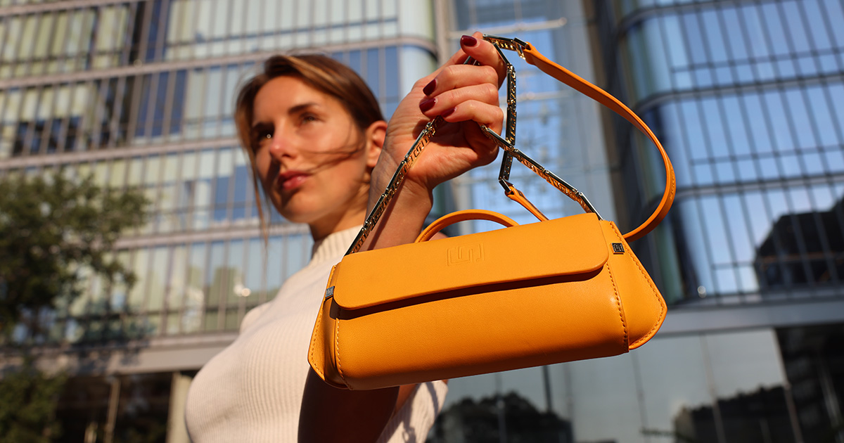مقابلة مع ياسمينة Taya Bonicos مؤسسة علامة Serena Handbags